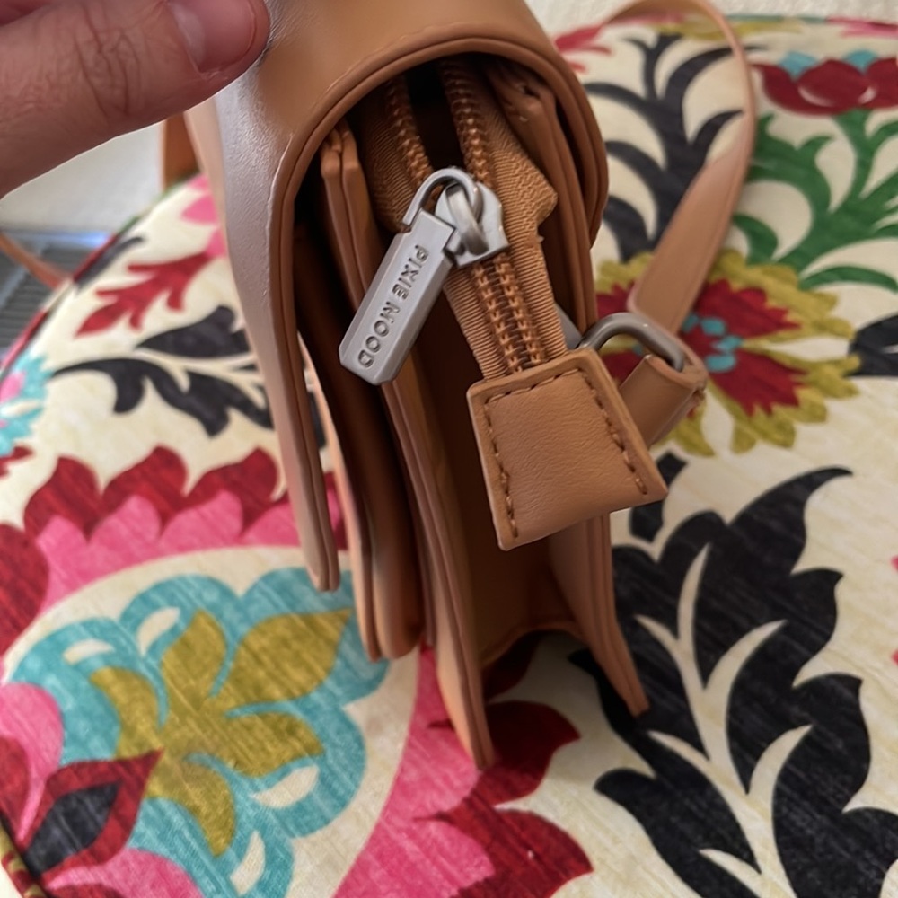 Pixie Mood Crossbody - image 8